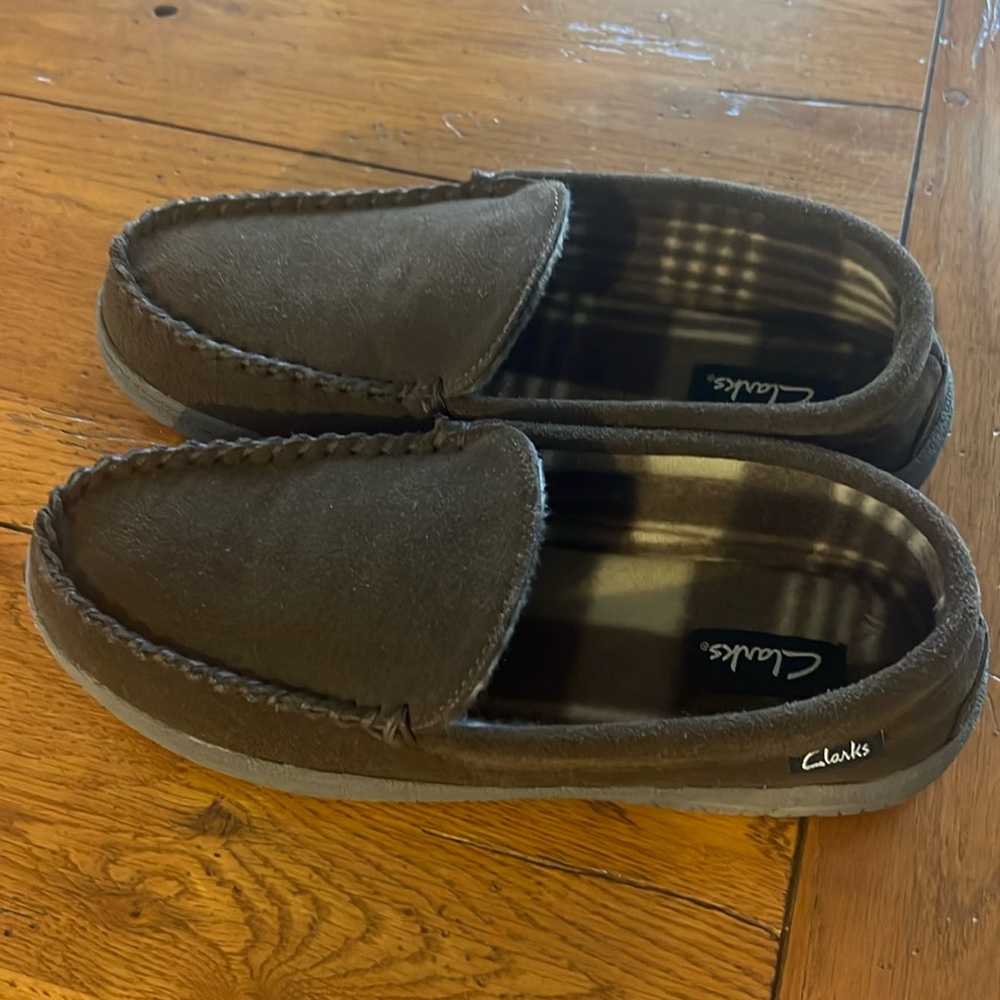 Clark’s Slippers men’s 9 - new used!